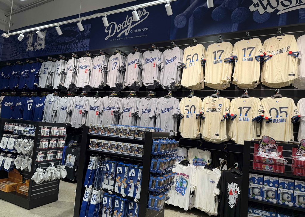 ドジャースクラブハウス　シタデルアウトレットの店内